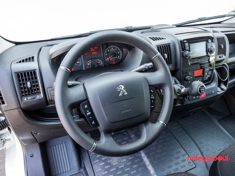 Peugeot Boxer Furgone - 330 L1H1 2.0 BlueHDi 110cv