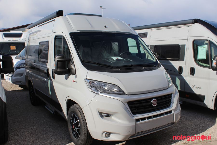 FURGONATO WEINSBERG CARATOUR 540 MQ