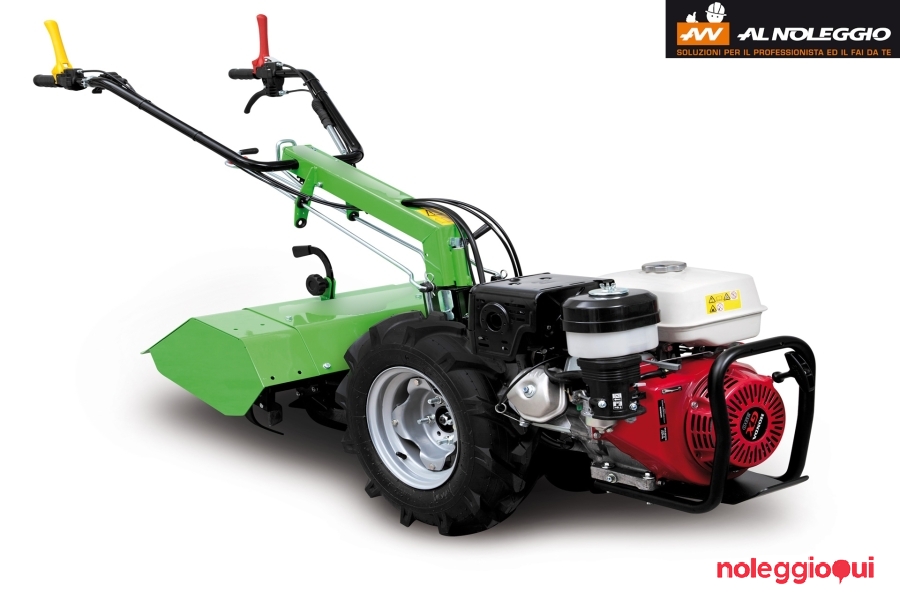 Motocoltivatore terreno con erpice rotante