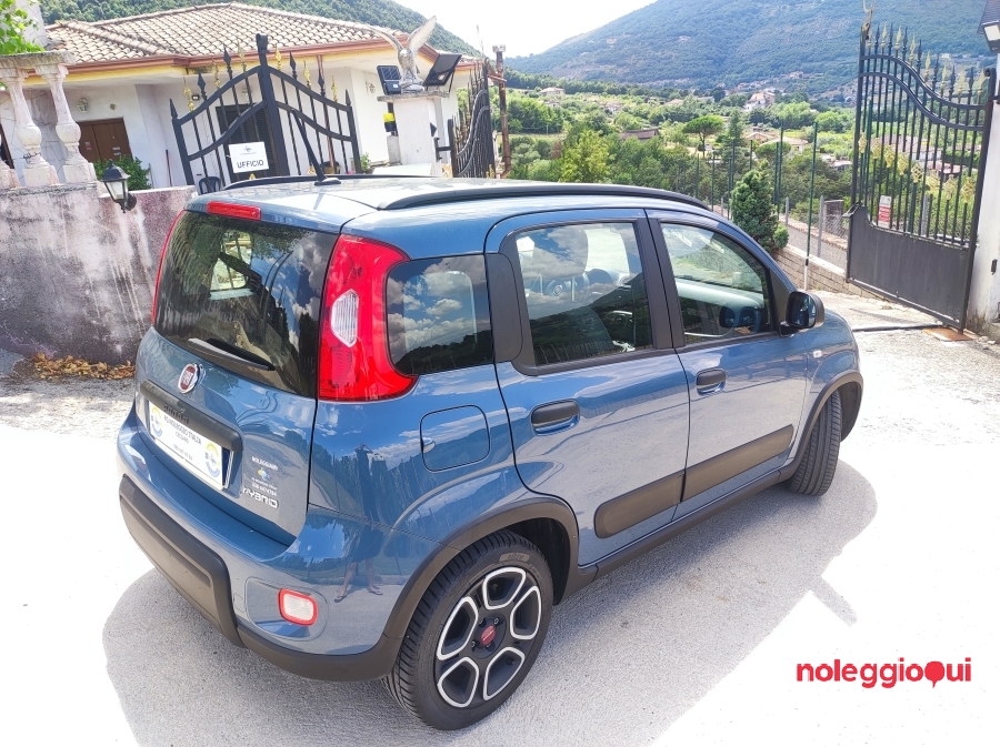NOLEGGIO FIAT PANDA HYBRYD 70 CV